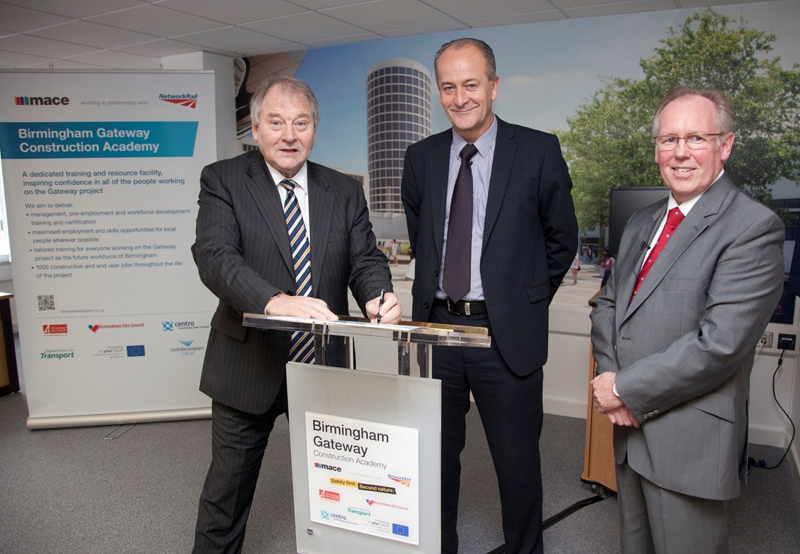 GATEWAY PROVIDES BOOST FOR WEST MIDLANDS ECONOMY: Birmingham Gateway Construction Academy