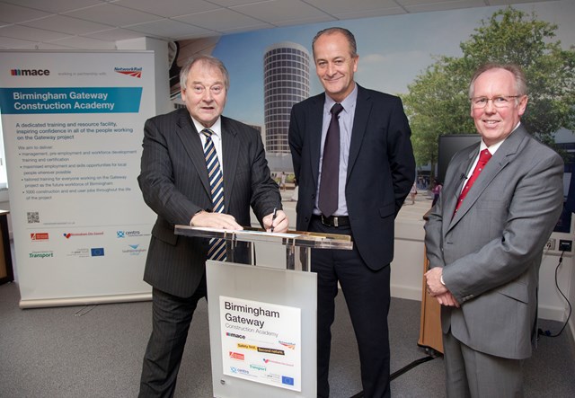 GATEWAY PROVIDES BOOST FOR WEST MIDLANDS ECONOMY: Birmingham Gateway Construction Academy