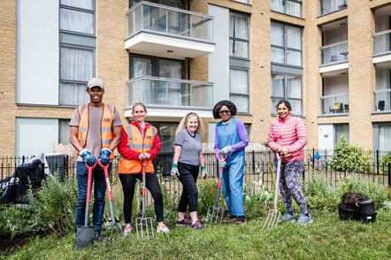 Photographed are Cllr Rosaline Ogunro (second from the right), Cllr Una O'Halloran (third from the right) and three volunteers.