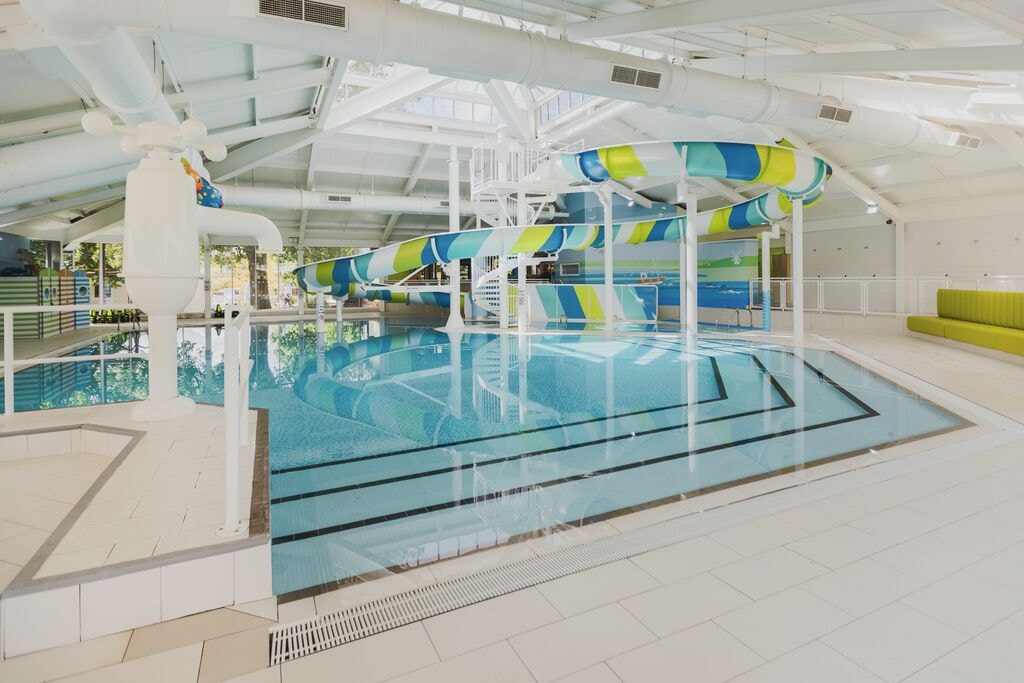 Low res-ho inpool 10 2024