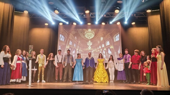 CHARITY NIGHT per rinaSHEta: dove il talento incontra il cuore: Cast di Belle e il castello incantato cropped