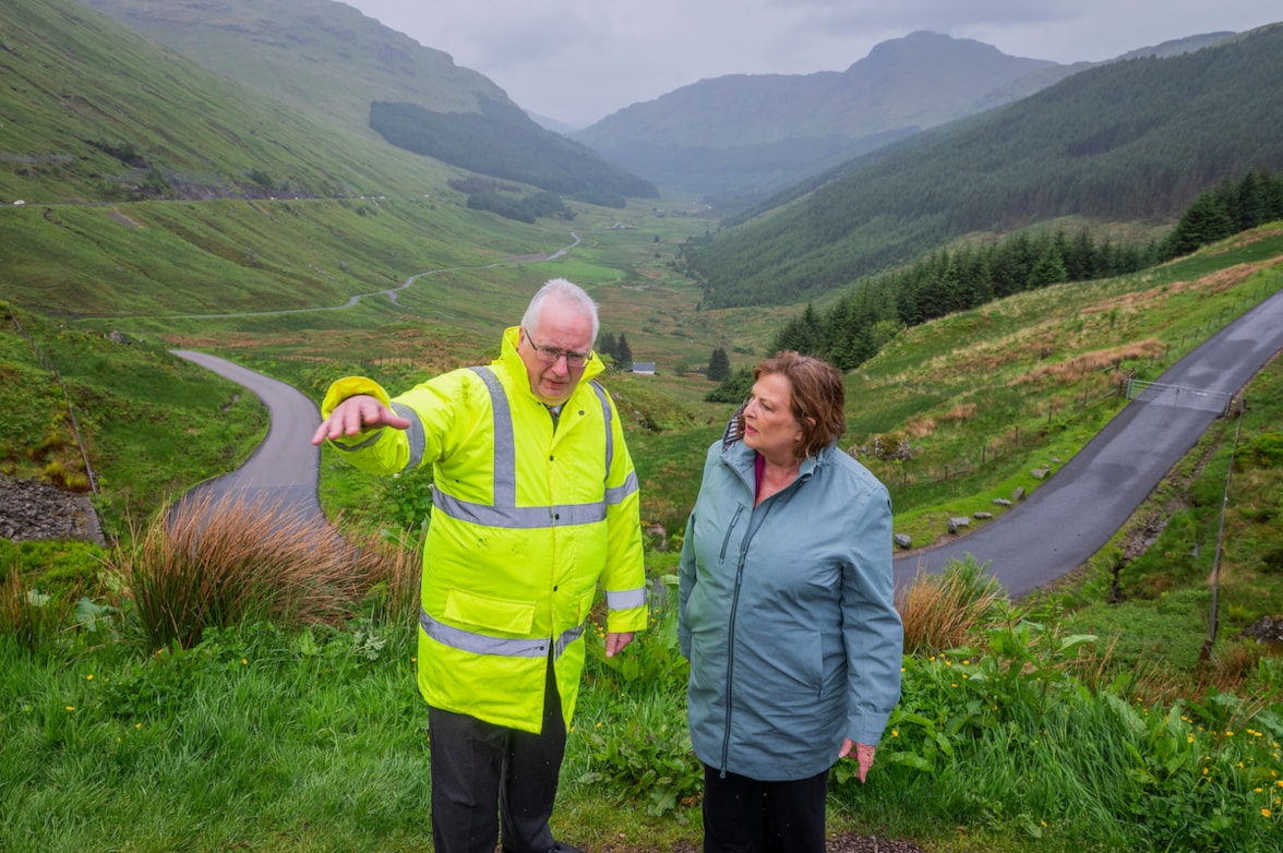 Cabinet Secretary for Transport Fiona Hylsop with Eddie Ross of BEAR Scotland 2