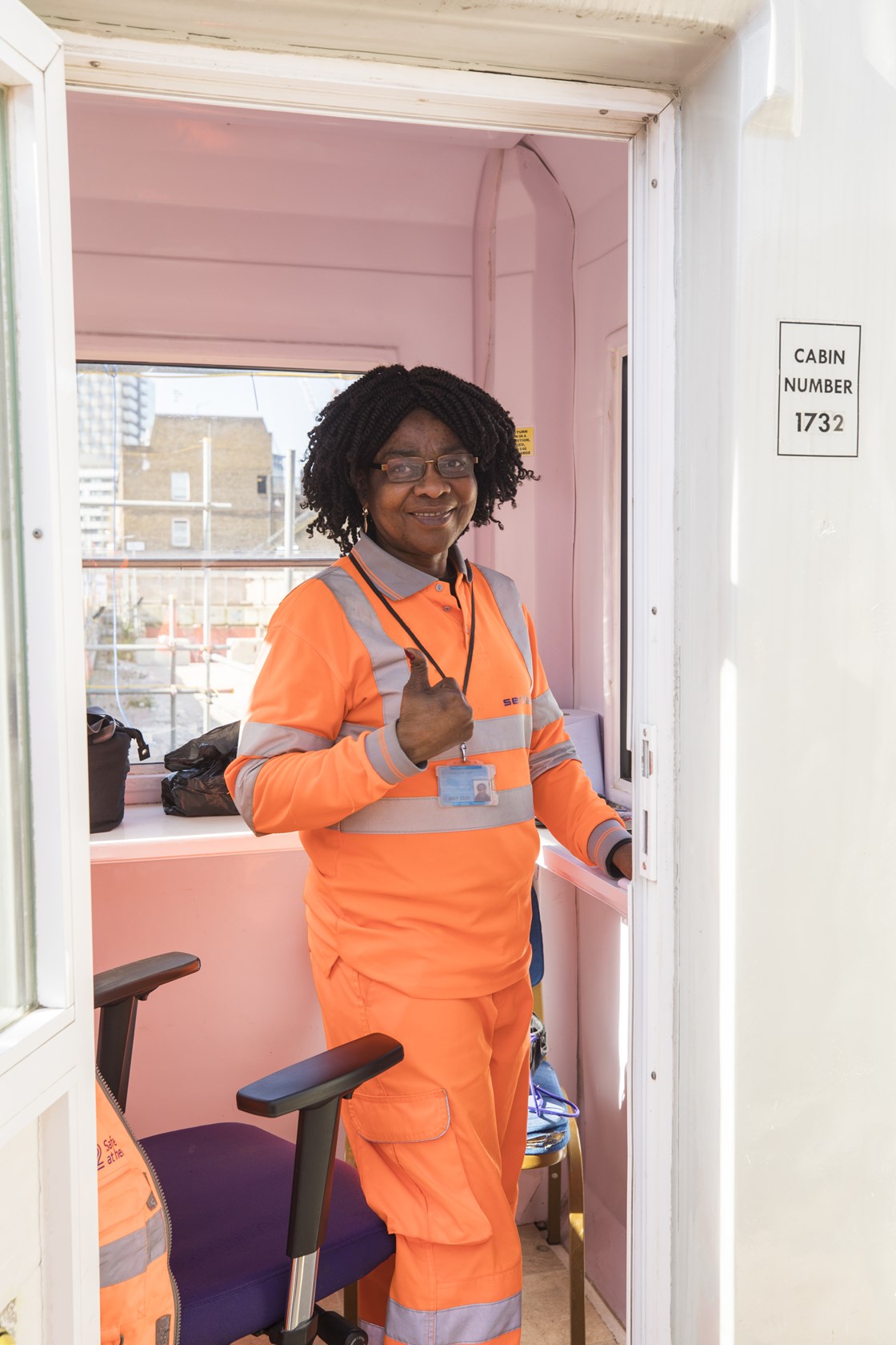 Euston St James people photos: Route, Euston, St James Gardens, Old Oak Common, London, people, office, smile

Internal asset No. #16522