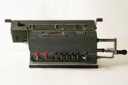 Facit Model LX calculator 002