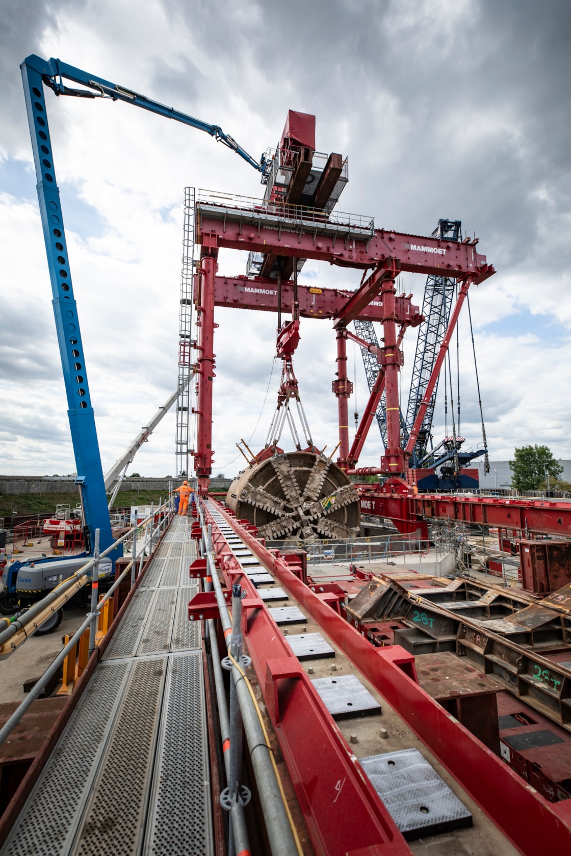 TBM Anne lifted at Green Park Way tunnel shaft 24th August 2025-7