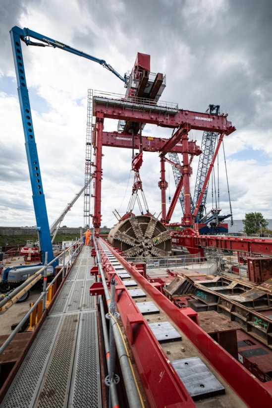TBM Anne lifted at Green Park Way tunnel shaft 24th August 2025-7
