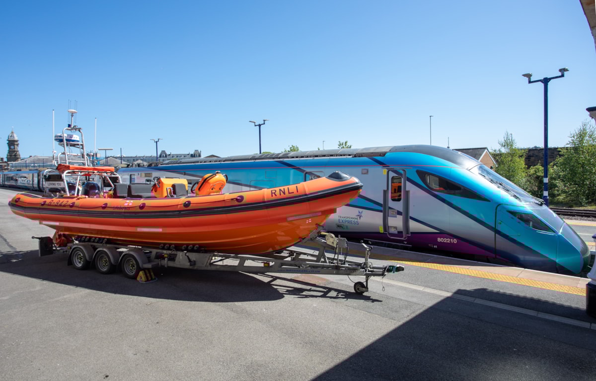 TPE, RNLI partnership launch at Scarborough station (1)