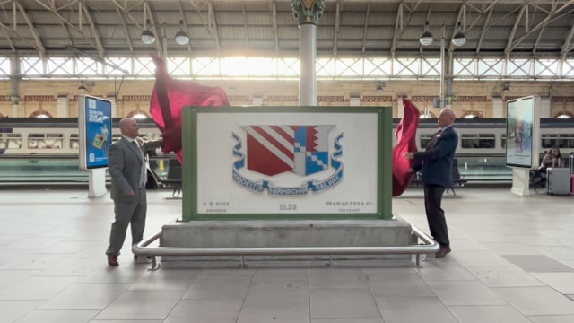 PlaqueUnveiled: PlaqueUnveiled