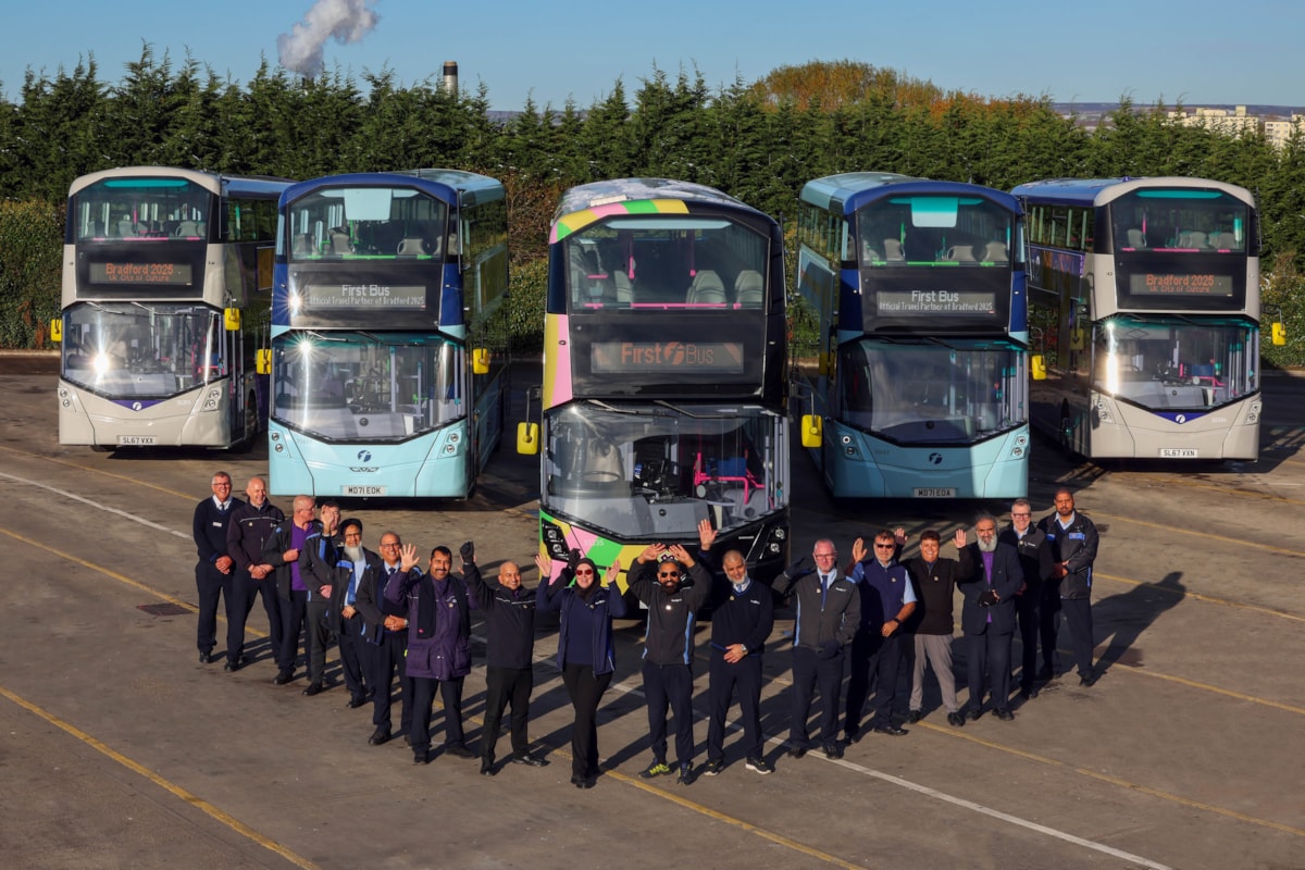 Bradford team with BD2025 bus   fleet 2