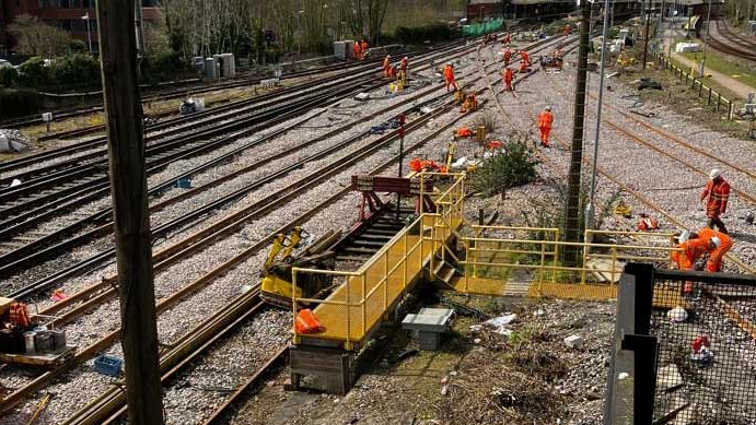 View-of-Great-Western-Junction-track-works-by-Basingstoke-station (1)