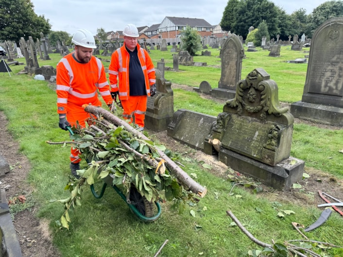 Green Team Away Days 3: Leeds City Council now offers green team away days in the city’s parks and green spaces.
Teams that book on will spend the day working hands-on in one of Leeds’ beautiful parks, woodlands, cemeteries and nature reserves, doing everything from tree planting to meadow management and habitat restoration.
