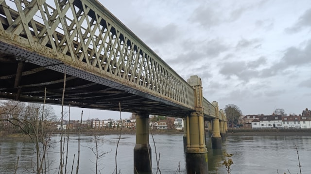 Kew railway bridge engineering work to help improve reliability for passengers: View of Kew railway bridge