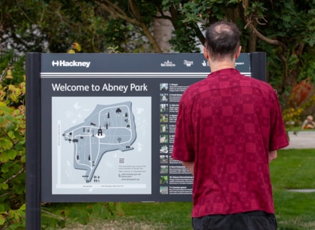 A sign at the entrance to Abney Park