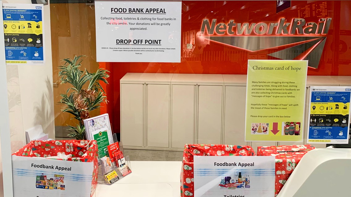 Christmas food bank appeal launches at Birmingham New Street station: Birmingham New Street Christmas charity appeal-2