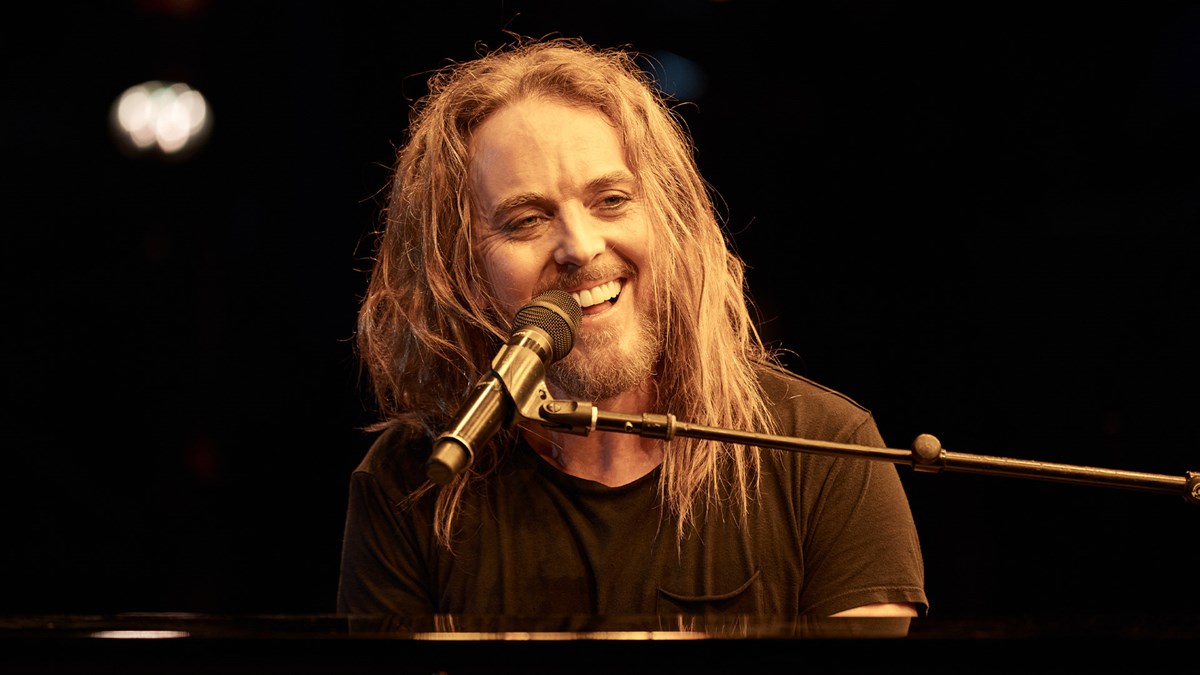 timminchin 1920x1080 presspic Credit Damian Bennett