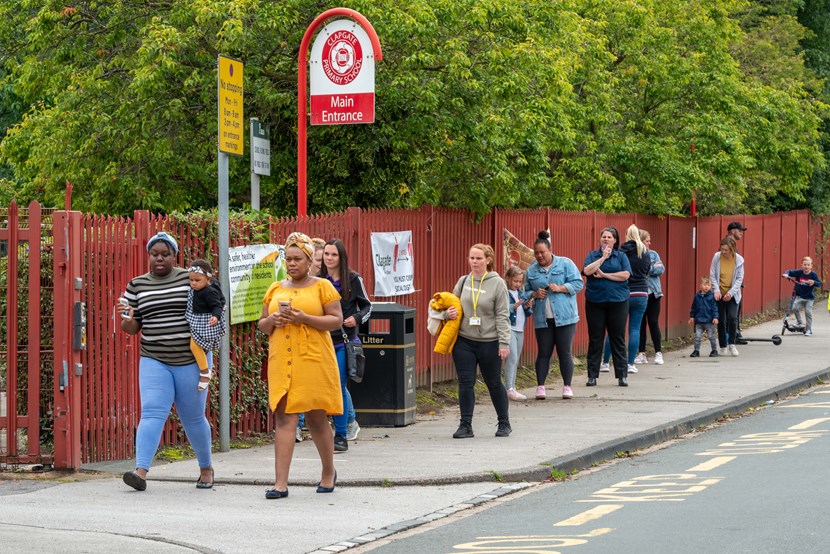 Eight new pilot ‘School Streets’ start from today across Leeds: CLAPGATE Leeds school streets @Lizziecoombes2020