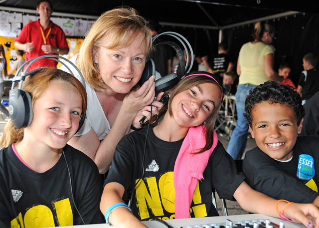 Angela Smith MP with kids mixing music using computers @ No Messin'! Live, Basildon