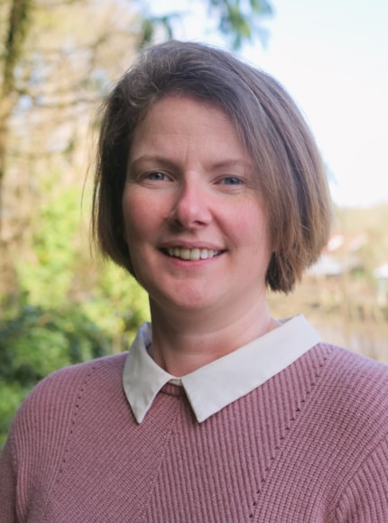 Dr Helen Whiteland