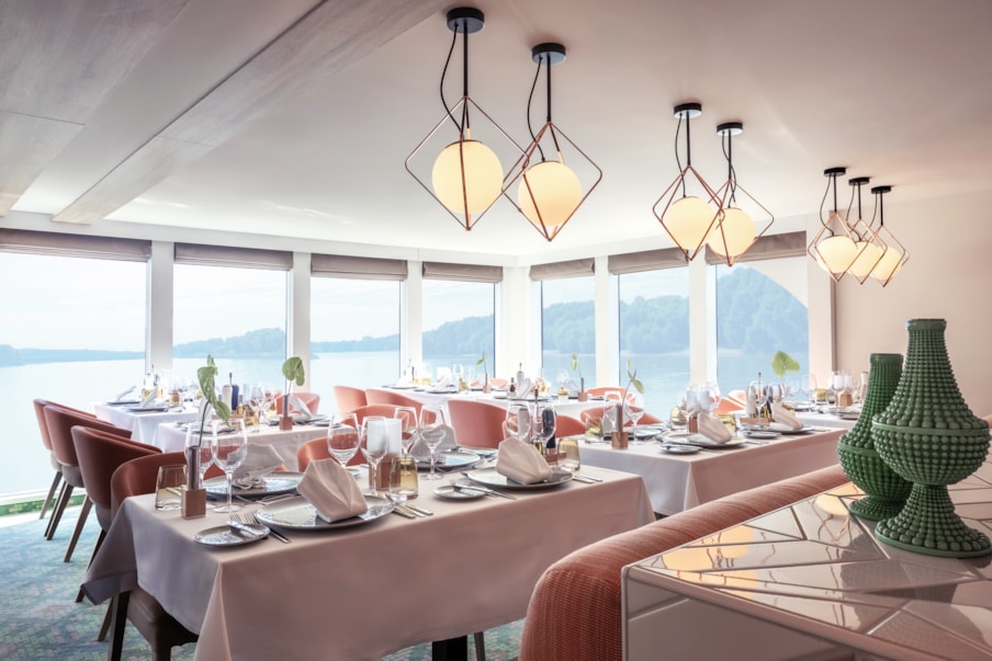 SHP Delta Restaurant SotD INT 20420