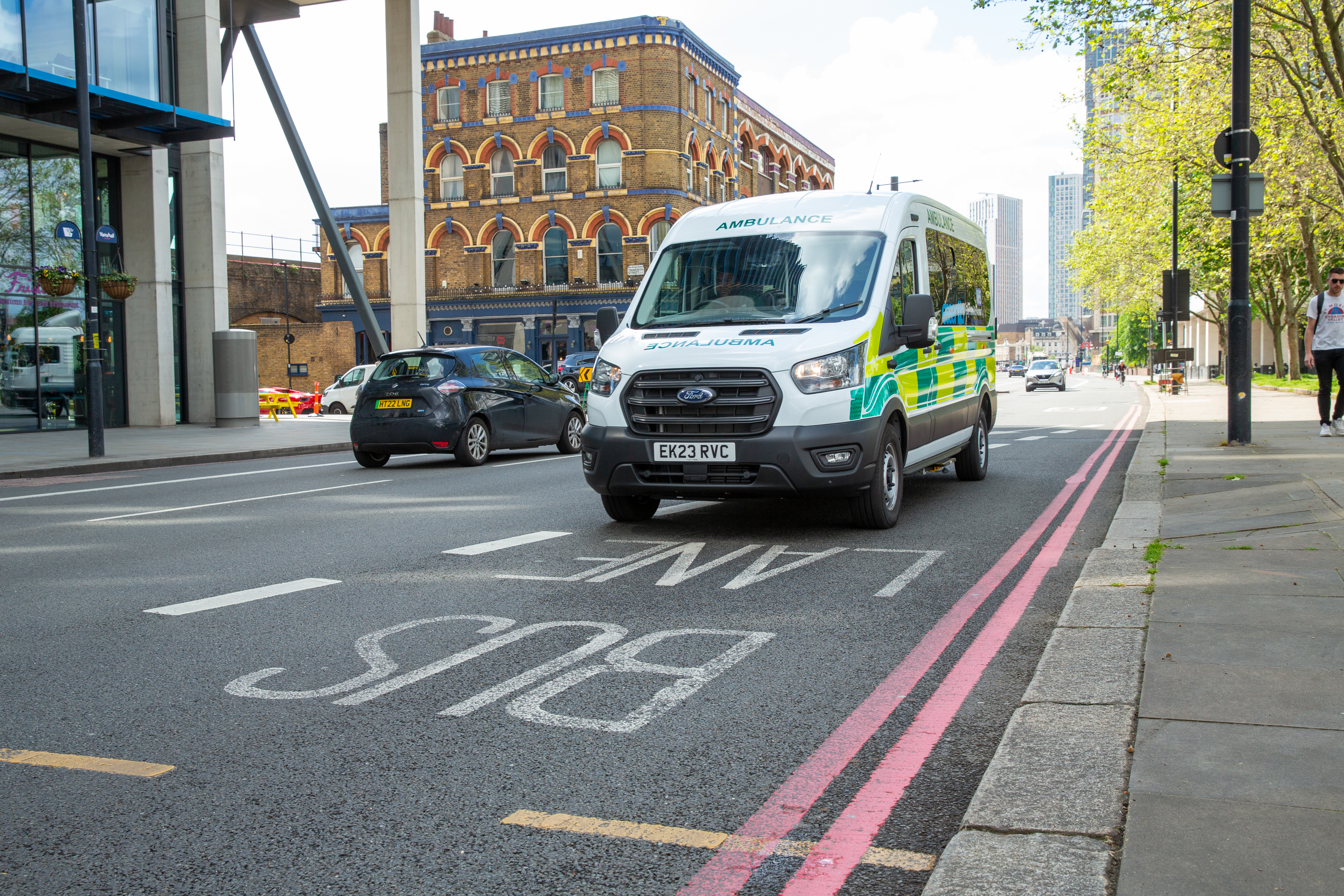 Non-emergency Ambulances, Police Cars And Fire Vehicles To Use TfL Bus ...