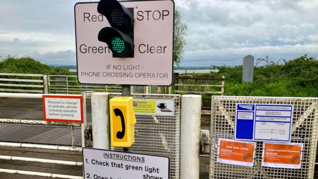 New agreement aims to improve safety at private level crossings in Scotland: Universal signalling story - user worked level crossing