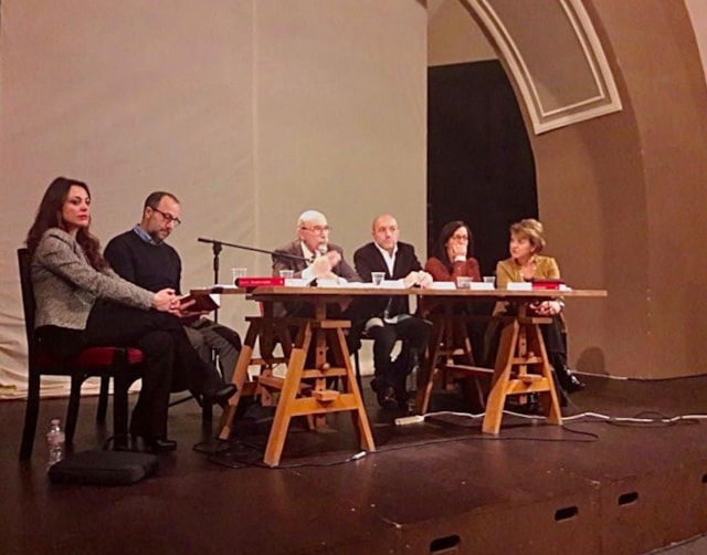 Pubbic azione Ph