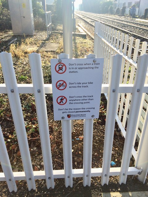 Halesworth sign 1
