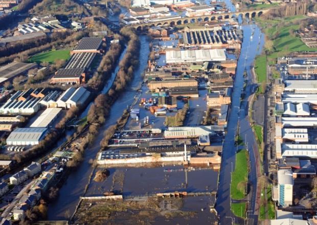 Comment on government commitment to additional flood defences for Leeds: lookingupstreamtorailwayviaduct.jpg