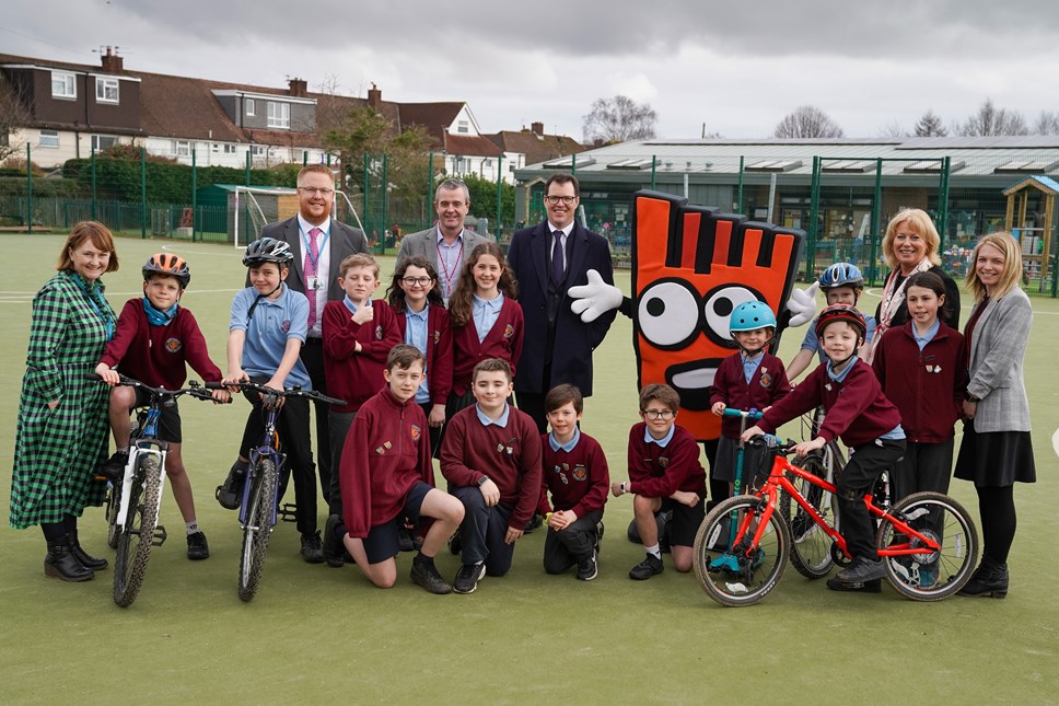 Deputy Minister for Climate Change, Lee Waters with pupils from Whitchurch Primary School