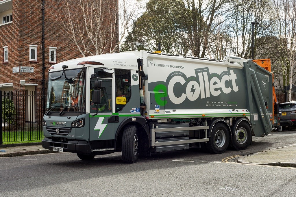 The eCollect refuse truck drives around Islington