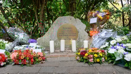 Tributes on the 25th anniversary of the Hatfield Rail Crash (2)