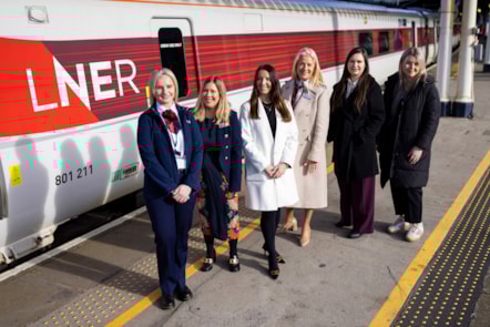 LNER IWD Stars on platform