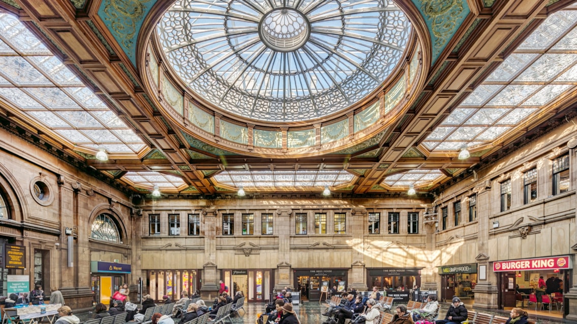 Edinburgh Waverley fastest growing station for sales outside of London: Edinburgh Waverley station