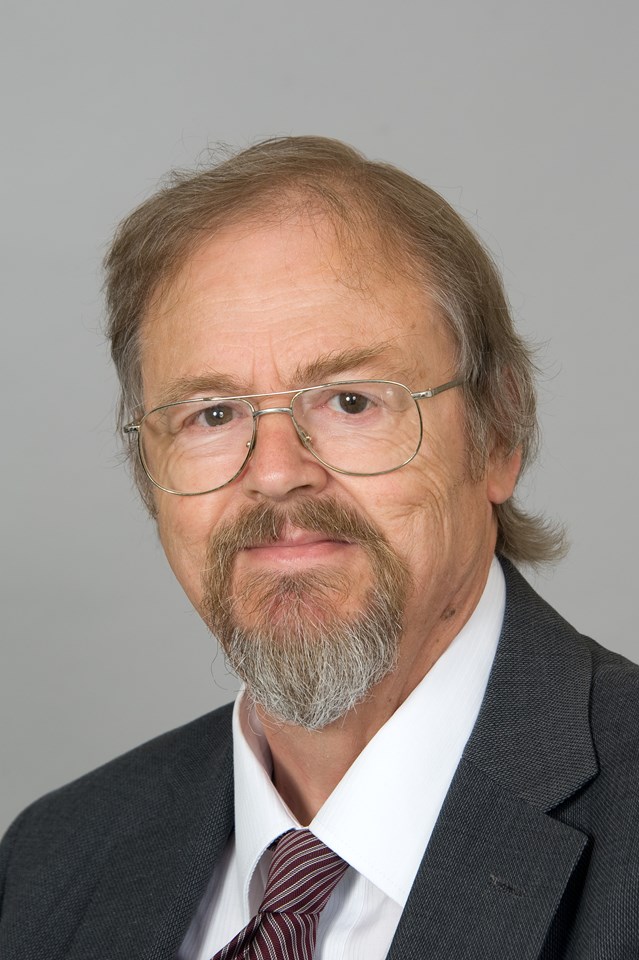 Cllr Rupert Simmons: Cllr Rupert Simmons