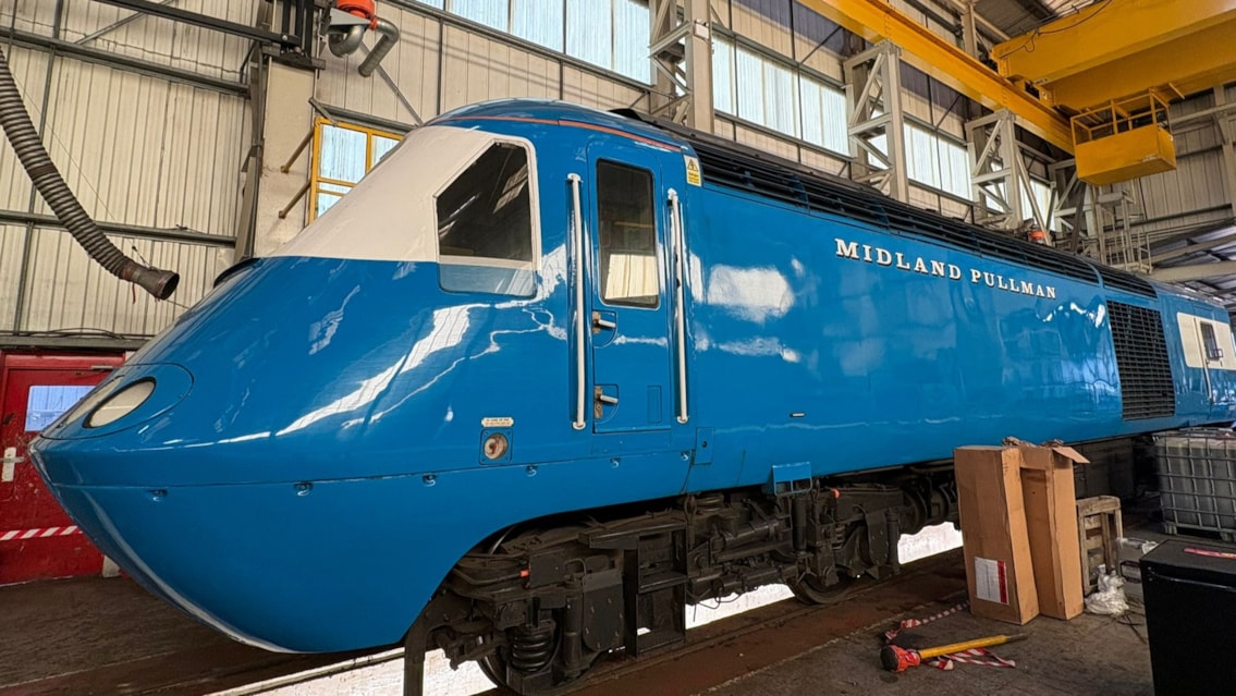 43047 (Blue Pullman) ready for fitment work cropped