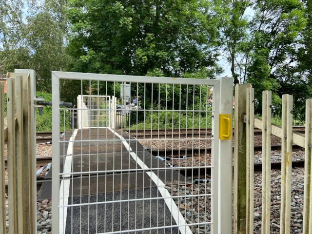 Closure of Nottinghamshire footpath crossing: Chestnut Grove level crossing-6