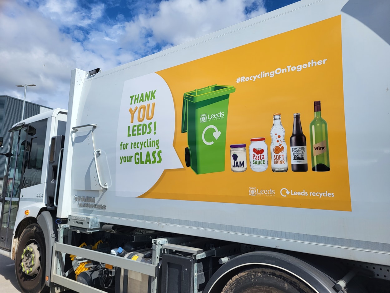 Thank You Livery on Bin Wagon July 2025 : Leeds bin wagon with 'Thank you Leeds for recycling your glass' image on its side