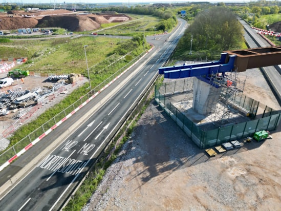 HS2 moves 1,100 tonne viaduct in weekend operation 4