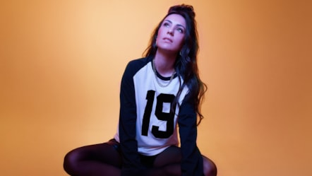 Amy Shark by Cybele Malinowski 201 EDIT Orange-1920x1080