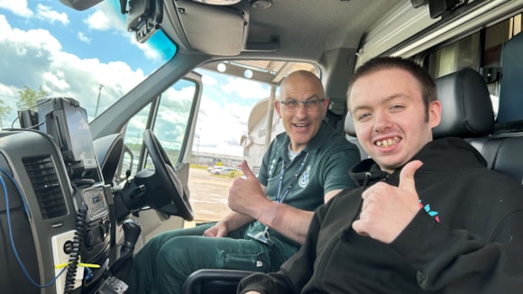 Glasgow School Pupils Visit the Scottish Ambulance Service: Pic 42-2