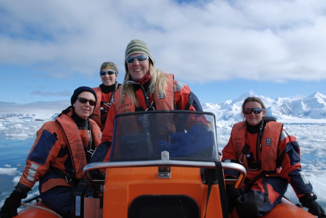 Marine biologists at Rothera. John Withers.