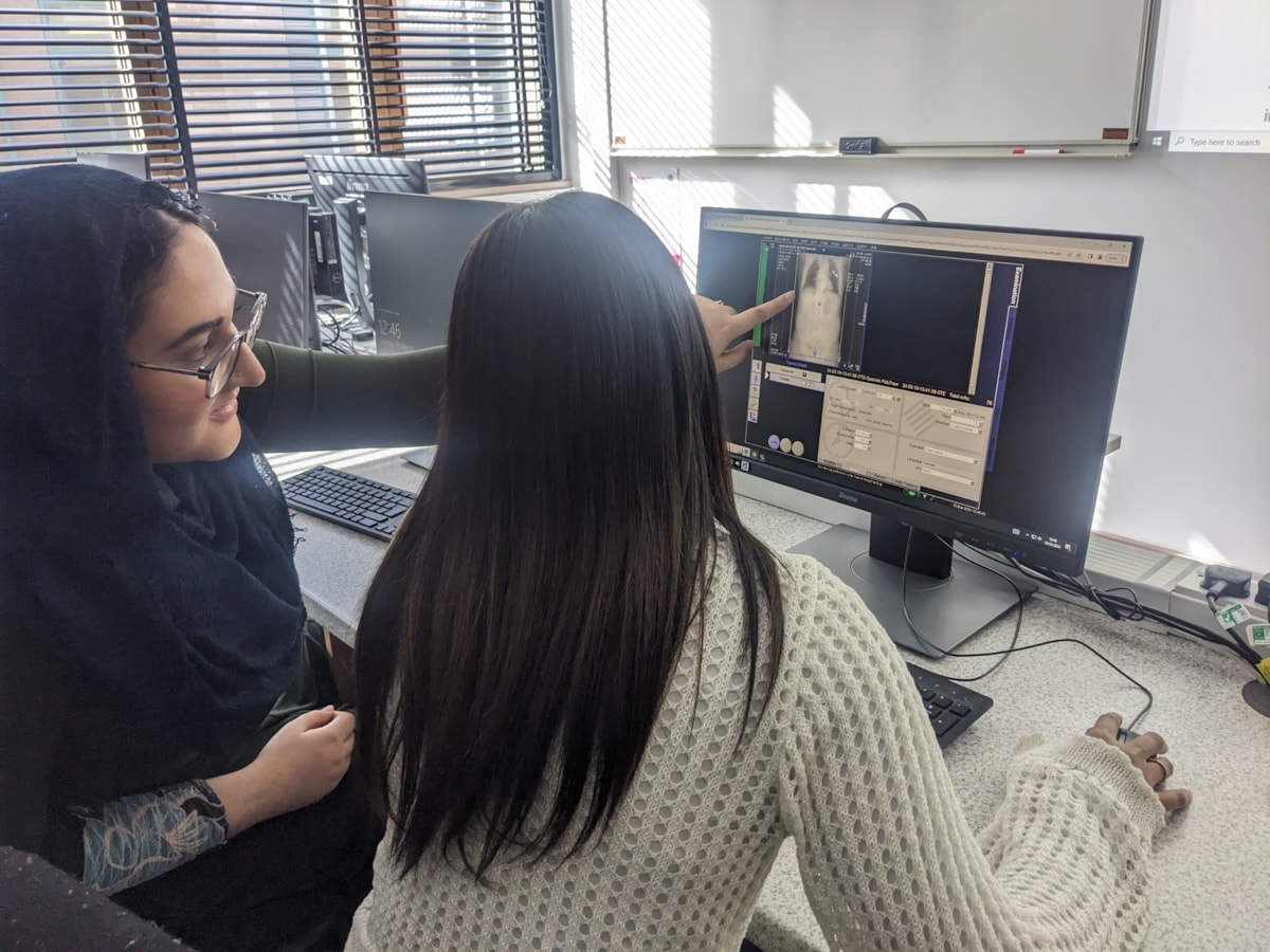 Students at the University of Cumbria use SmartSimulator from Siemens Healthineers to gain familiarity with systems both before and during placements to build their confidence and abilities as they apply their learning in a clinical environment. 
Credit: Siemens Heathineers