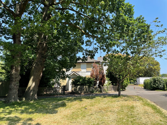 Croydon wins funding to bid for £1.7m to makeover Ashburton Park: Ashburton Park Keepers Lodge