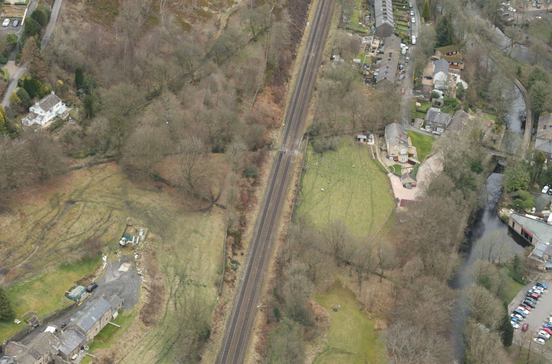Moorgate Halt level crossing