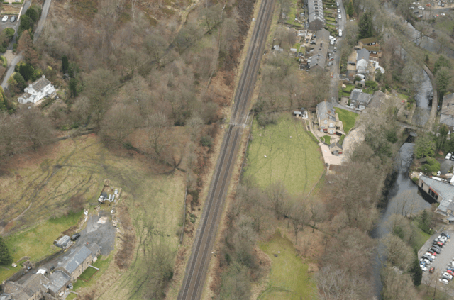 Moorgate Halt level crossing