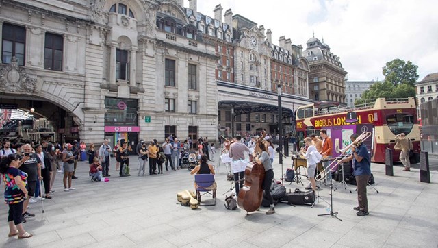 "What a performance!"- South London stations put on a grand finale for the summer getaway: Shadwell Music Victoria Station