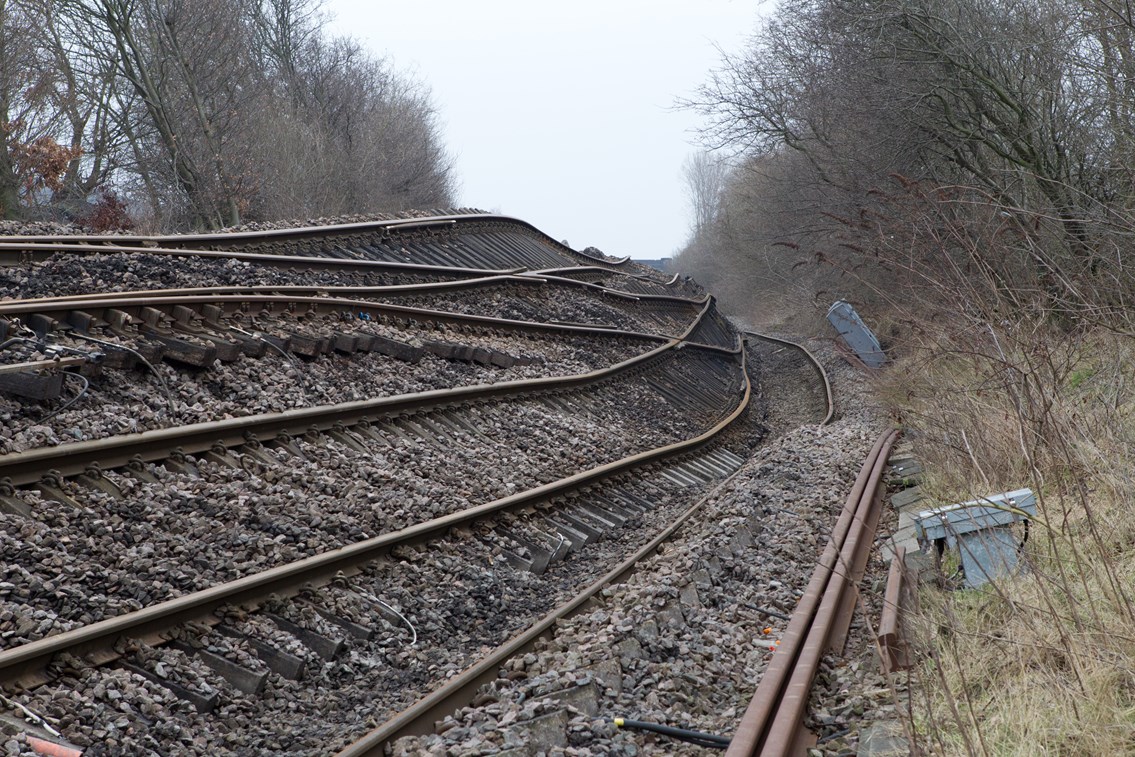 26.2.13 Hatfield & Stainforth: photos showing damage to rail following spoil heap slip