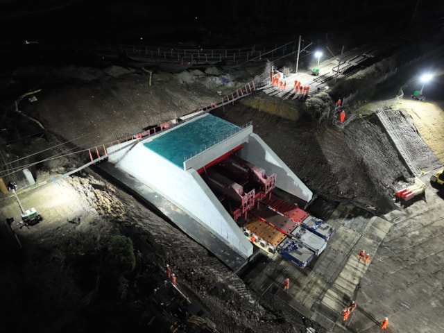 NR Scotland - Bowling Bridge Installation - 26 Dec 2025-5: NR Scotland - Bowling Bridge Installation - 26 Dec 2025-5