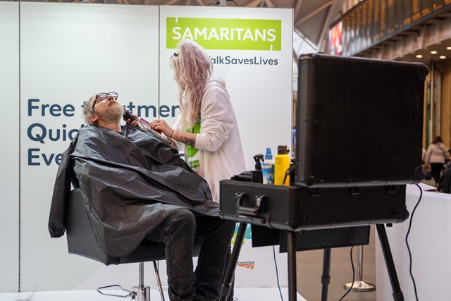 Network Rail’s East Midlands route backs Samaritans campaign to remind public small talk is no small thing: Small Talk Saves Lives at Kings Cross station