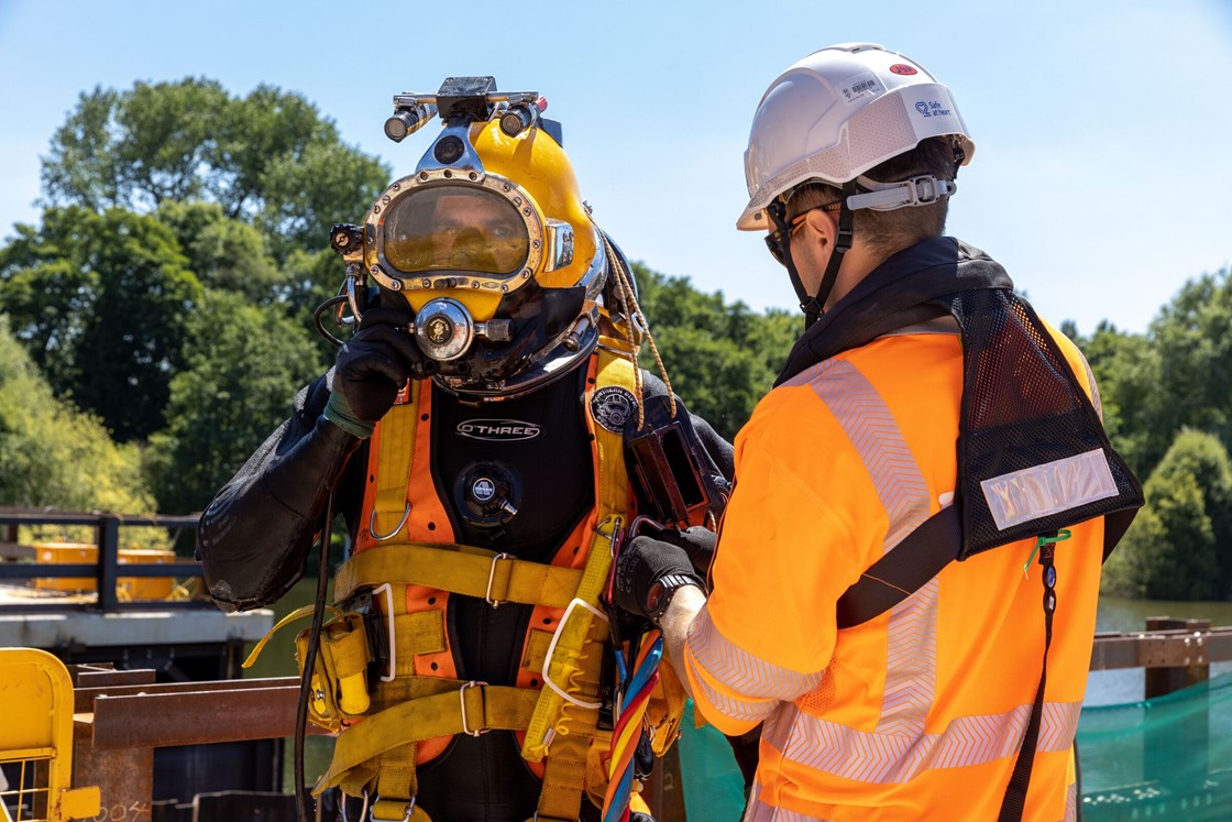 Welding in the V-Pier Cofferdams at Korda Lake, June 2022